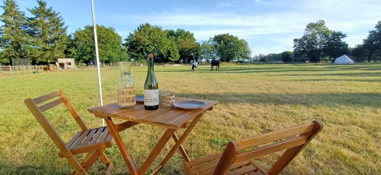 Le Pressoir De Gisay Hotel Buitenkant foto